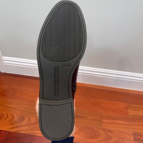 Tommy Hilfiger riding boots (7.5 wide calf) - Picture 7 of 7